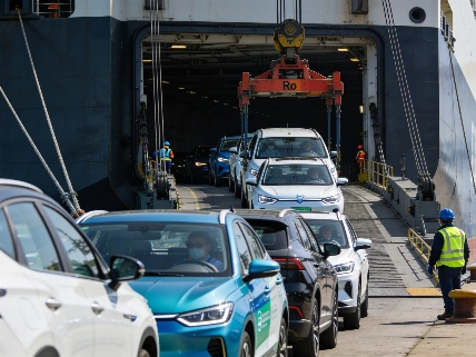DP World breaks record for electric vehicle shipments in Chile Dubai Times